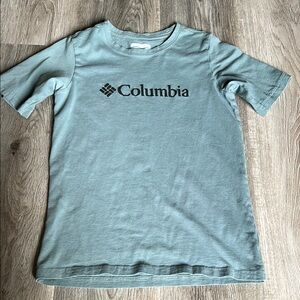Columbia Short Sleeve Tee - Size Youth Large but fits more like a small/medium